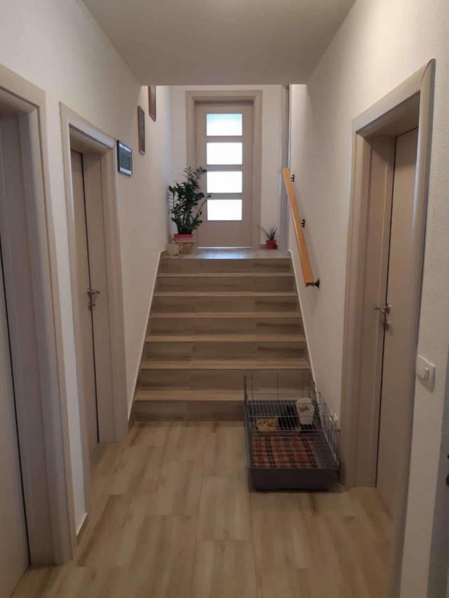 Prodaja, Kuća, 160m2 , RADOVIĆI