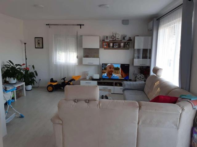 Prodaja, Kuća, 160m2 , RADOVIĆI