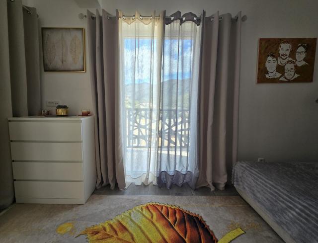 Prodaja, Kuća, 140m2 , Zelenika