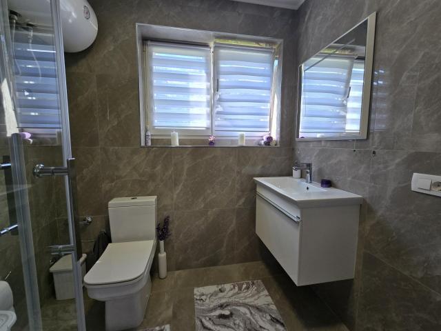 Prodaja, Kuća, 140m2 , Zelenika