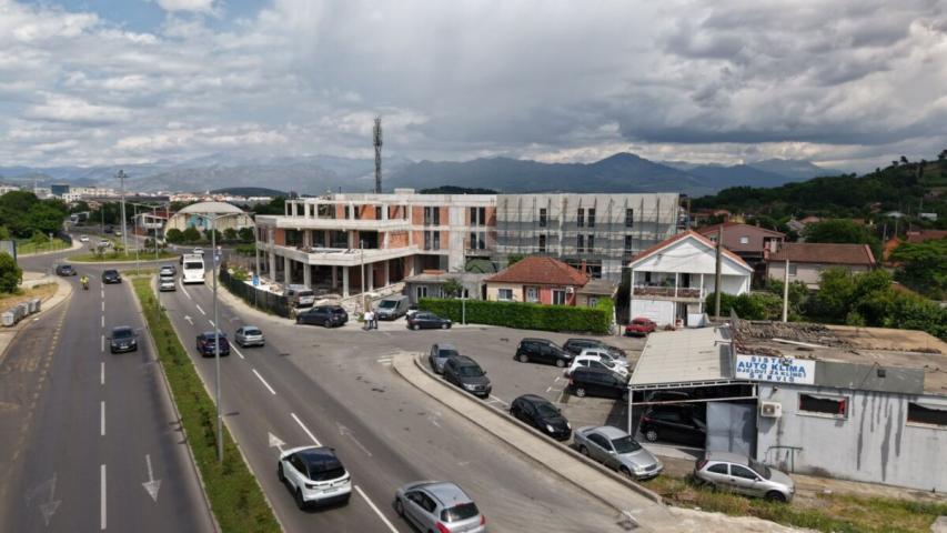 Poslovni objekat 2.000m2 + 30parkinga, Donja Gorica - Podgorica
