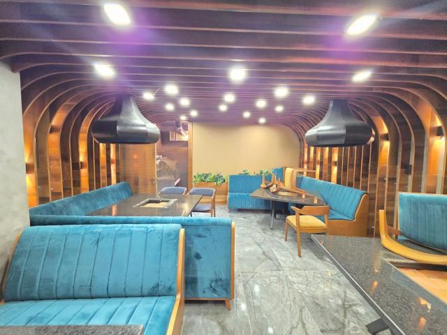 Prodaja luksuzno opremljenog restorana 123 m² – Prva linija, Rafailovići