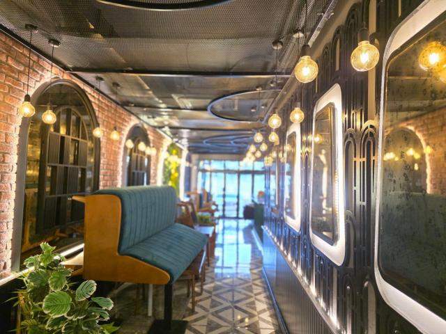 Prodaja luksuzno opremljenog restorana 123 m² – Prva linija, Rafailovići