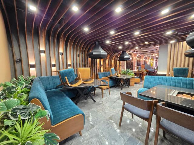 Prodaja luksuzno opremljenog restorana 123 m² – Prva linija, Rafailovići