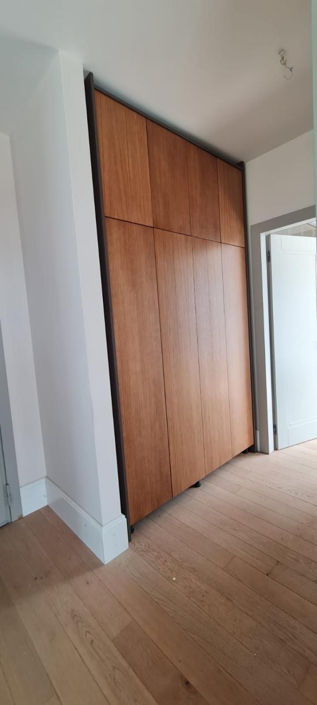 Na prodaju luksuzan dvosoban stan 113 m² sa panoramskim pogledom i bazenom – Prva linija, Bečići