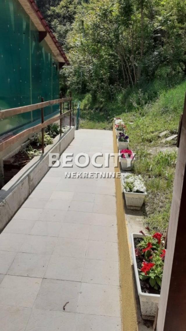 Kraljevo, Bogutovačka Banja, , 10.0, 174m2, 80000EUR