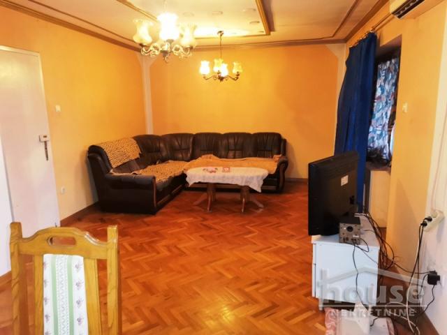 NOVI SAD - ADICE - 370.00 m2