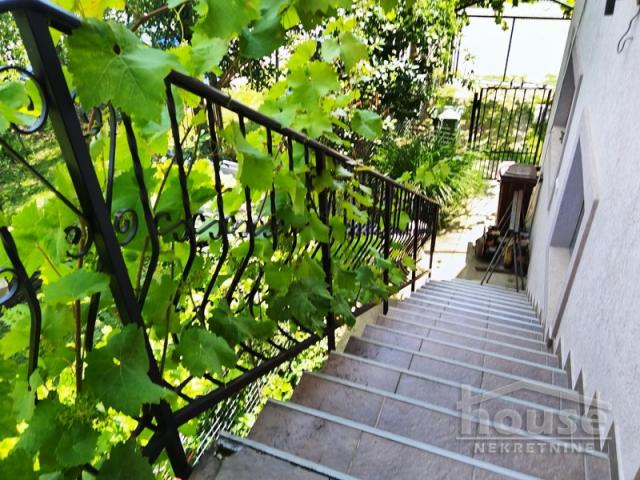 NOVI SAD - ADICE - 361.00 m2