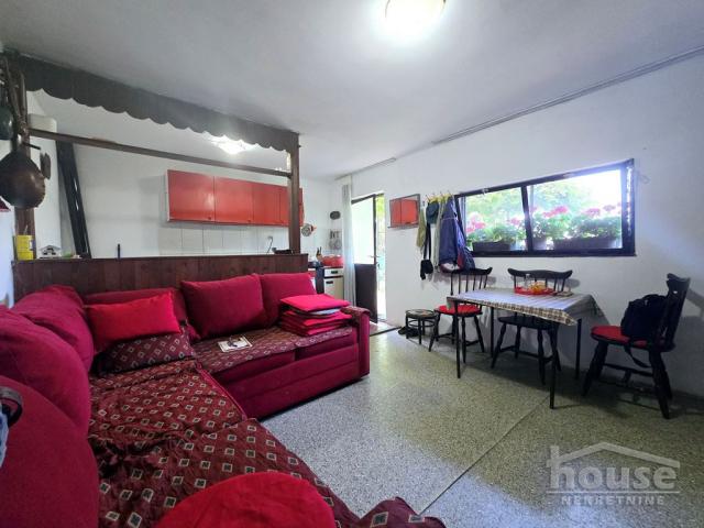 SREMSKA KAMENICA - SREMSKA KAMENICA - 64.00 m2