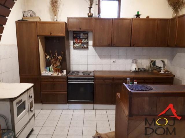 NOVI SAD - ADICE - KUćA - 517 m2 - 257,500€