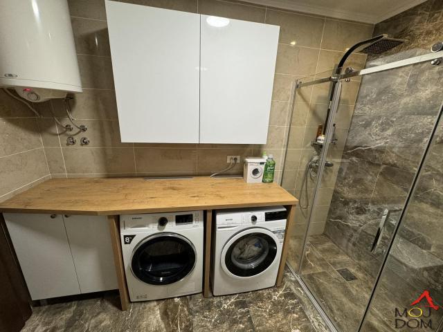 NOVI SAD - ADICE - KUćA - 290 m2 - 432,600€