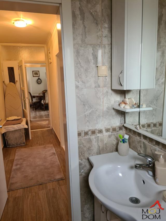 NOVI SAD - ADICE - KUćA - 179 m2 - 273,000€