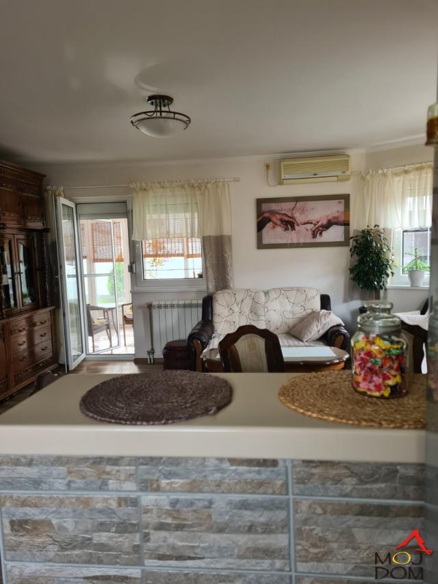 NOVI SAD - ADICE - KUćA - 179 m2 - 273,000€