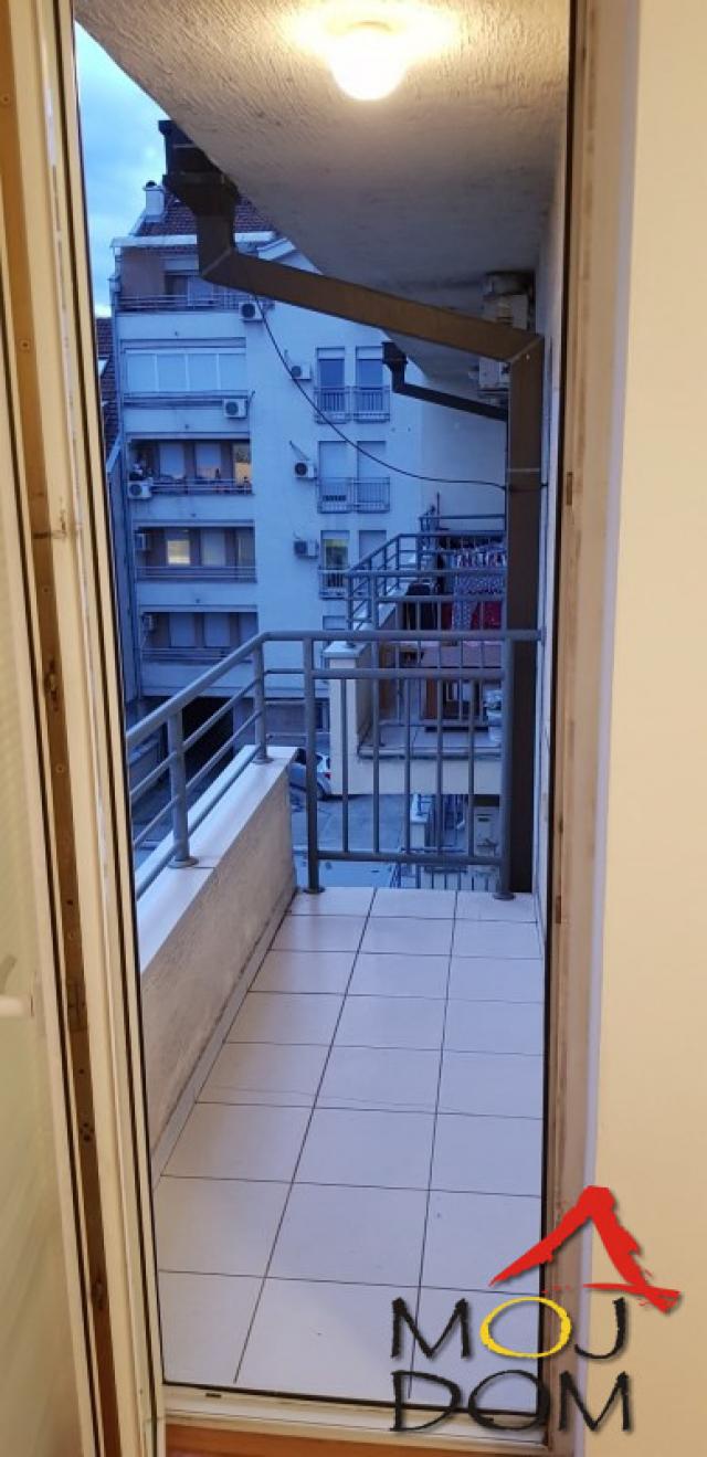 NOVI SAD - BULEVAR - IZDAVANJE NEKRETNINA - 35 m2 - 350€