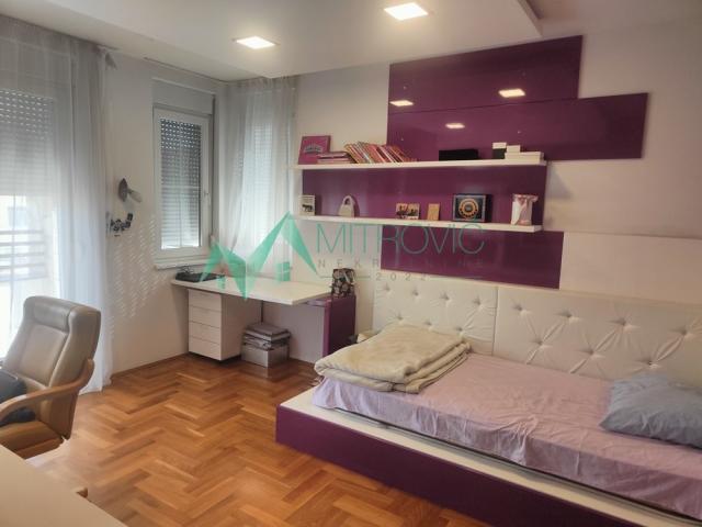 Prodaje se moderna nova kuća u Novom Sadu! 226m2. 