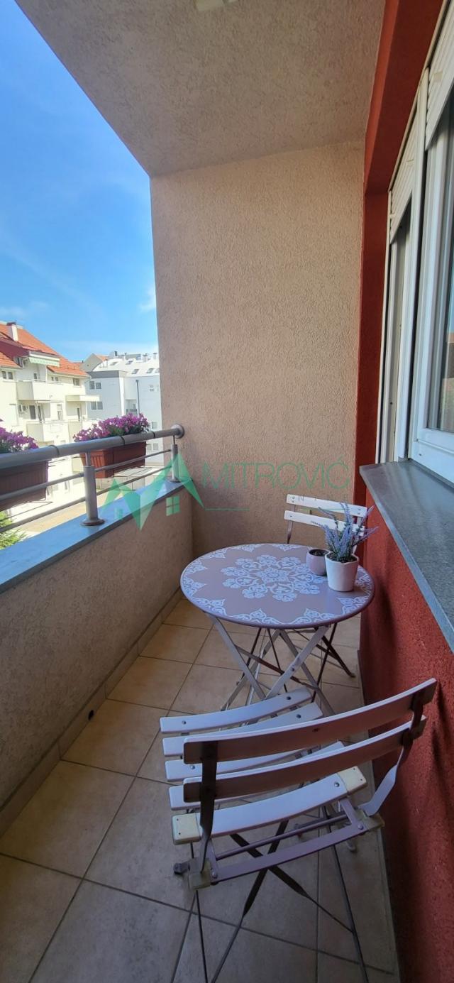 Izdavanje, Stan, 35m2 , Grbavica - Telep