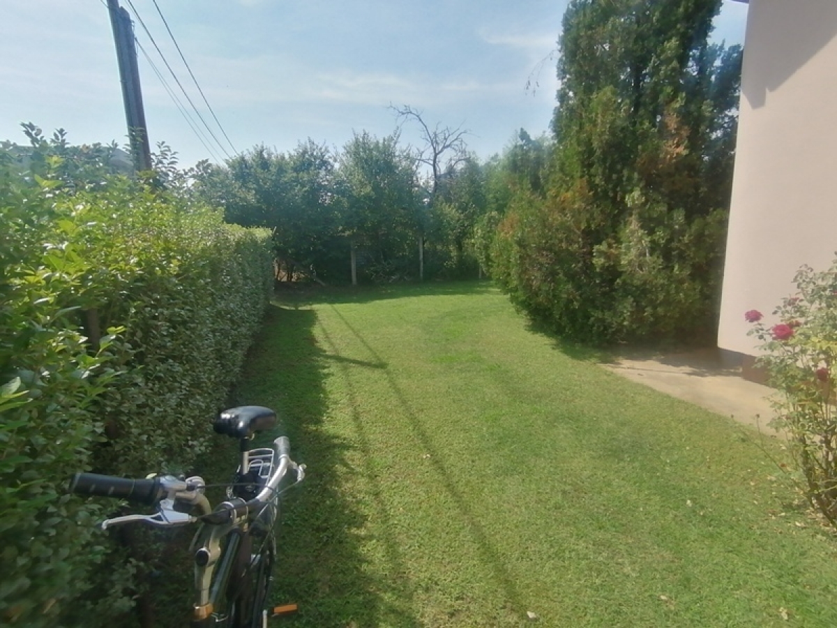 Kuća u lepom delu Adica 270m2