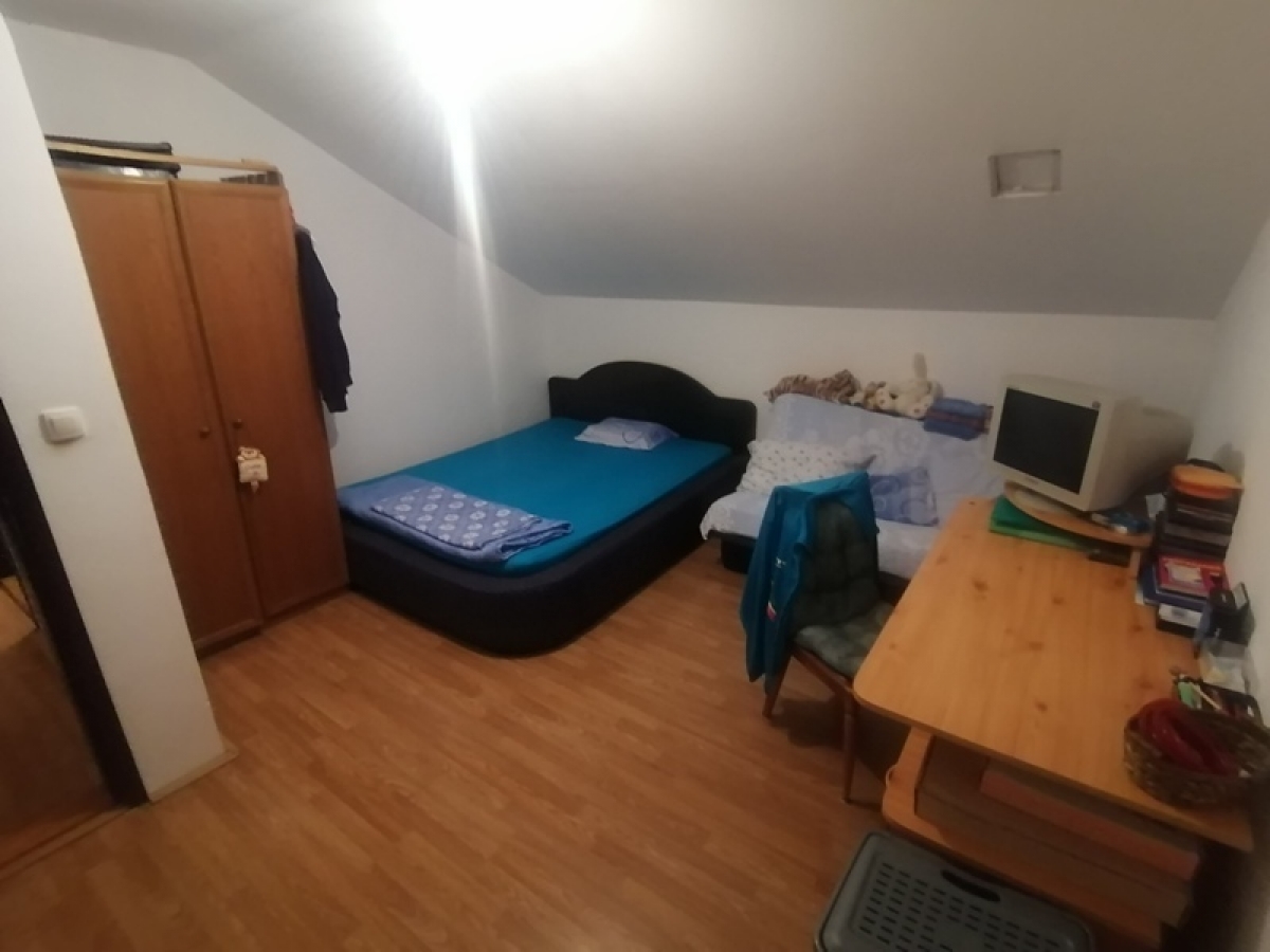 Kuća u lepom delu Adica 270m2