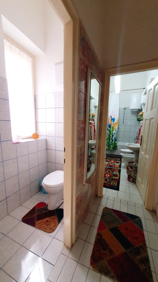 SALONSKA TROSOBNA KUĆA U CENTRU STEPANOVIĆEVA , MOŽE BITI POSLOVNI PROSTOR
