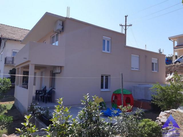 Prodaja, Kuća, 160m2 , RADOVIĆI