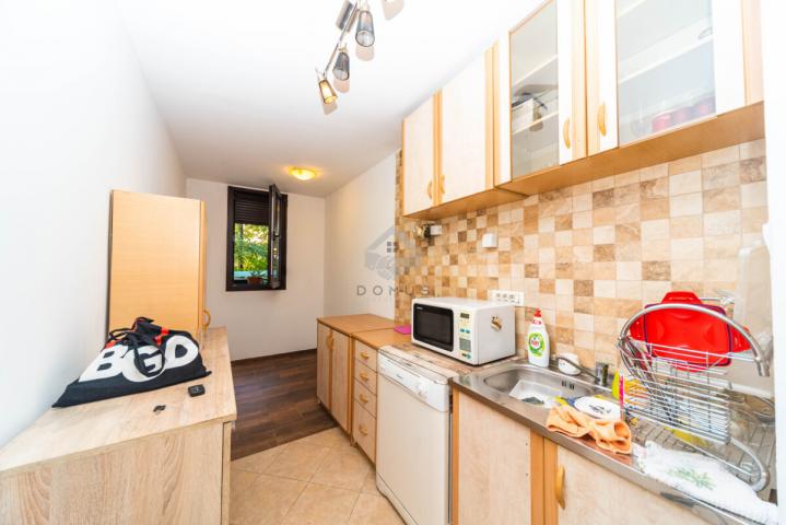 Poslovni prostor 80m2, Blok V - Podgorica