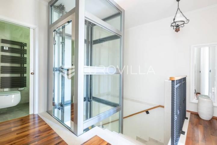 Rovinj, samostojeća vila centar Rovinja pogled more 400 m²