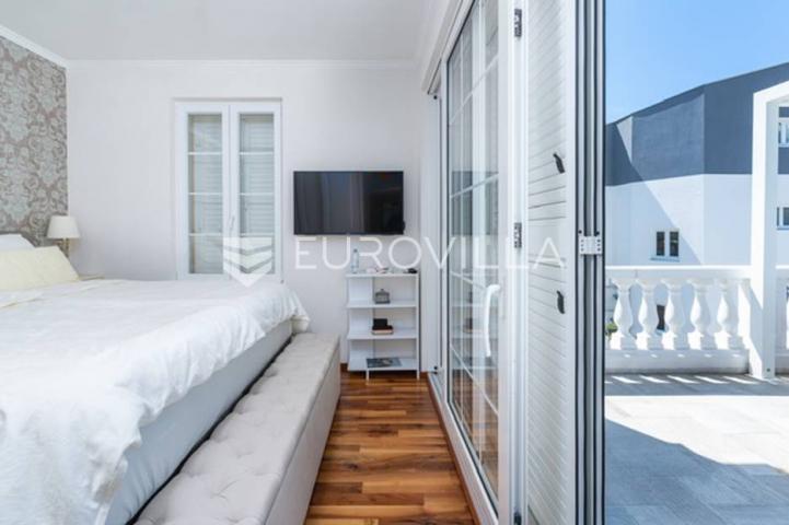 Rovinj, samostojeća vila centar Rovinja pogled more 400 m²