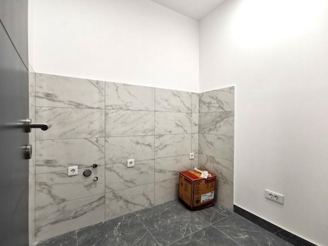 Poslovni prostor, 77m2, Centar, Podgorica