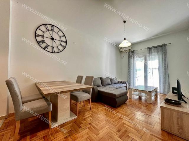 Prodaje se dvosoban stan 64m2, Topla 2, Herceg Novi