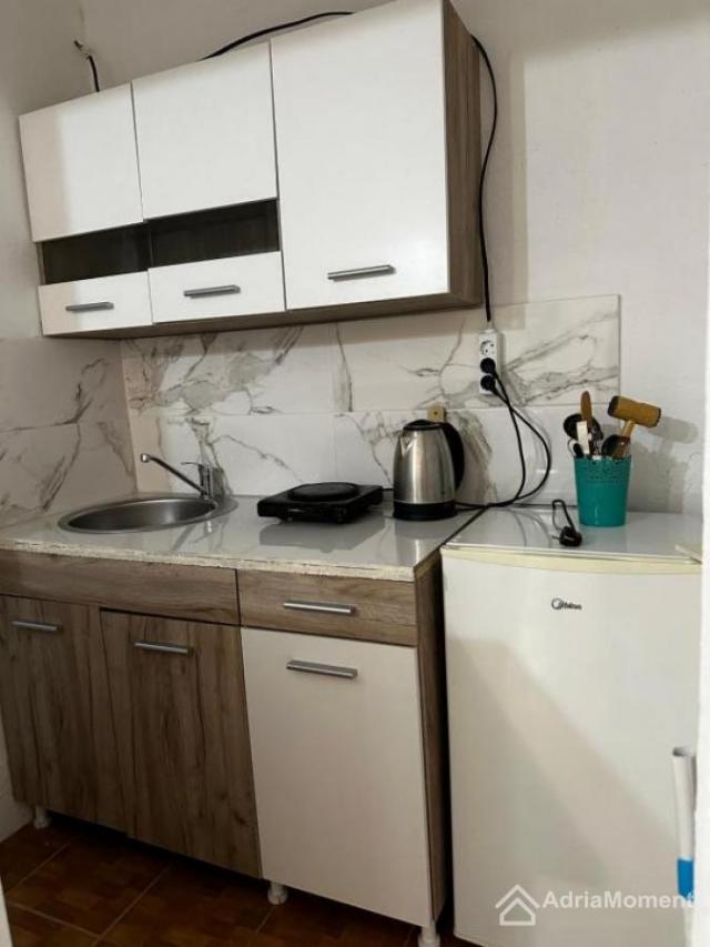 Mini-hotel u Baru - Šušanj sa 13 apartmana. Gotov biznis. 