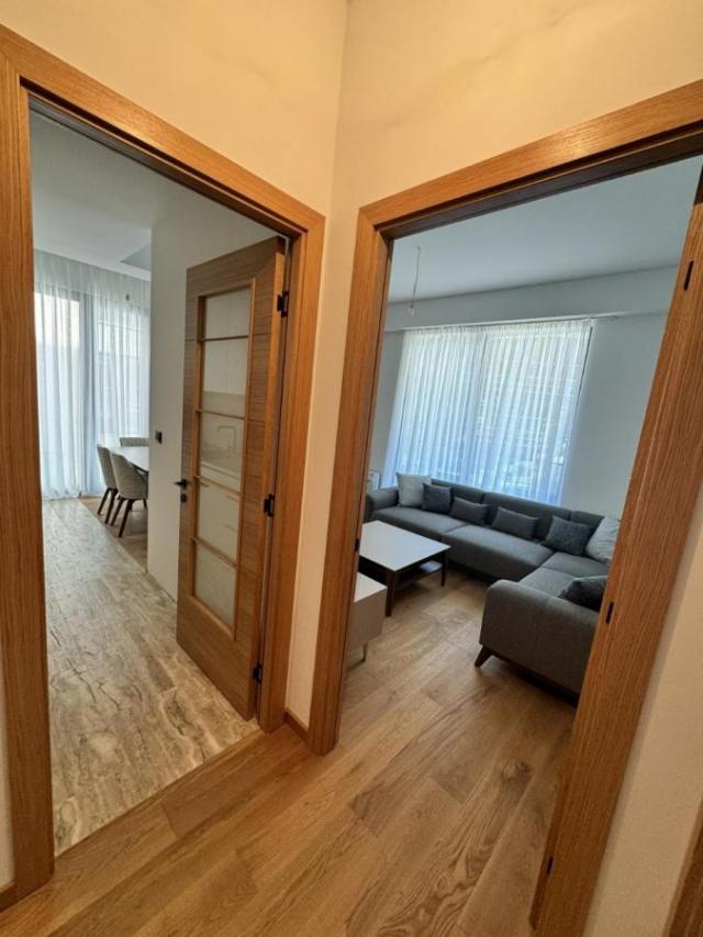 Smeštaj, Stan, 110m2 , Preko morače
