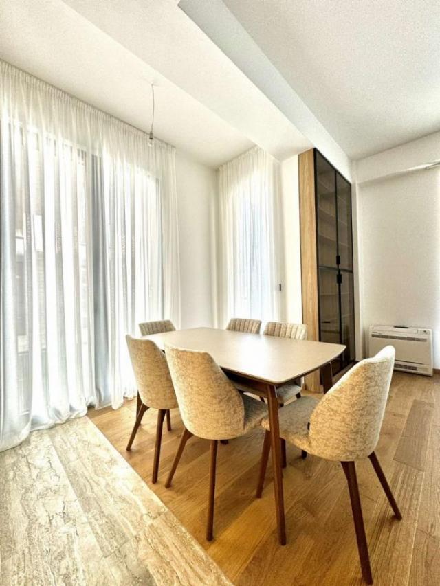 Smeštaj, Stan, 110m2 , Preko morače