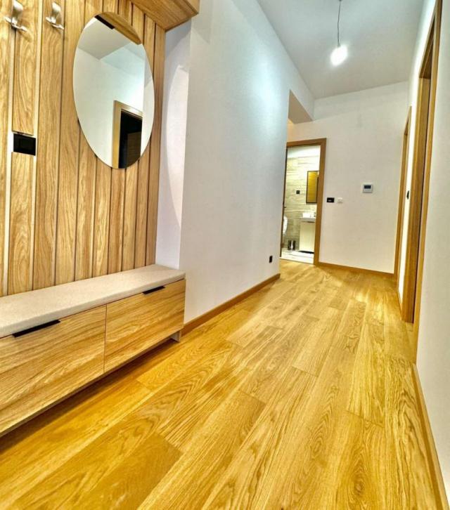 Smeštaj, Stan, 110m2 , Preko morače
