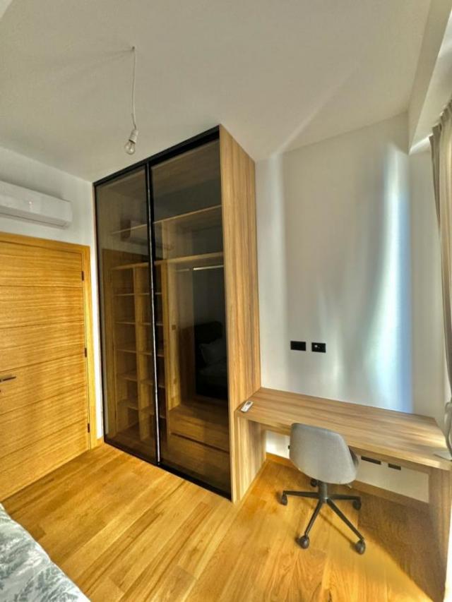 Smeštaj, Stan, 110m2 , Preko morače