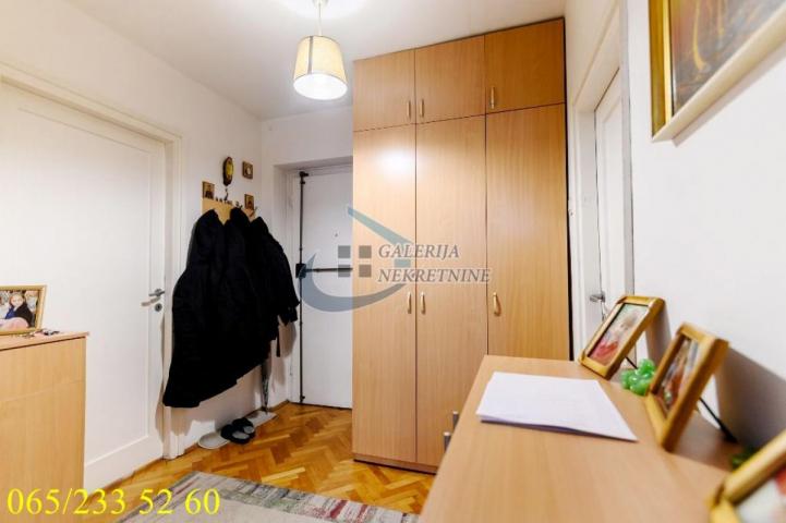 Zvezdara, Slavujev venac - Koste Taušanovića 61m2