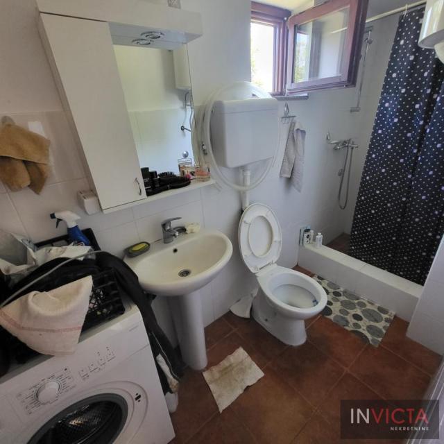 Manja vikendica na prelepoj parceli-Čortanovci
