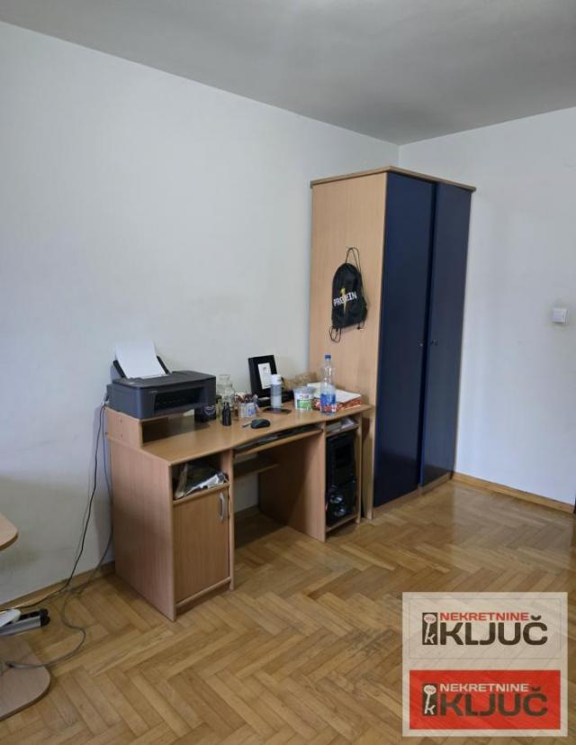 SAJAM IZDAJE SE KOMPLETNO OPREMLJENA KUĆA