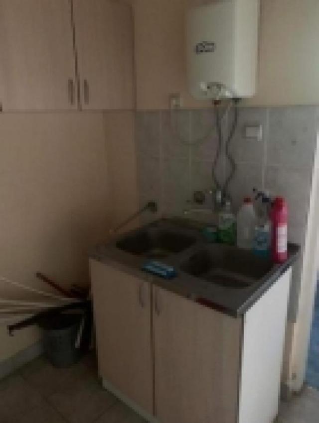 Uzdin, lokal na izdavanje
