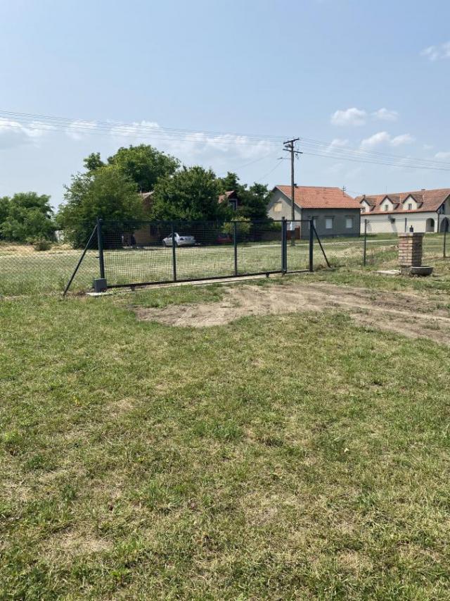Crepaja građevinski plac na prodaju