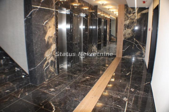 Četvorosoban stan, 101 m², Stari Grad, Novi Sad, 4. sprat