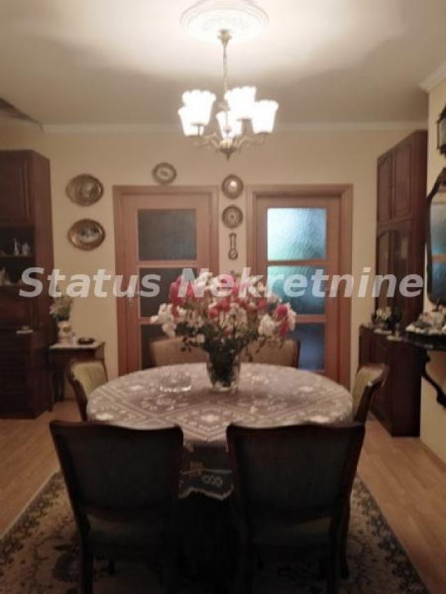 Novi Sad-Kać-odlična kuća u nizu