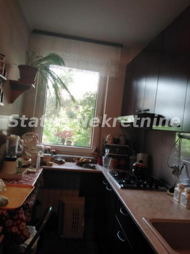 Novi Sad-Kać-odlična kuća u nizu