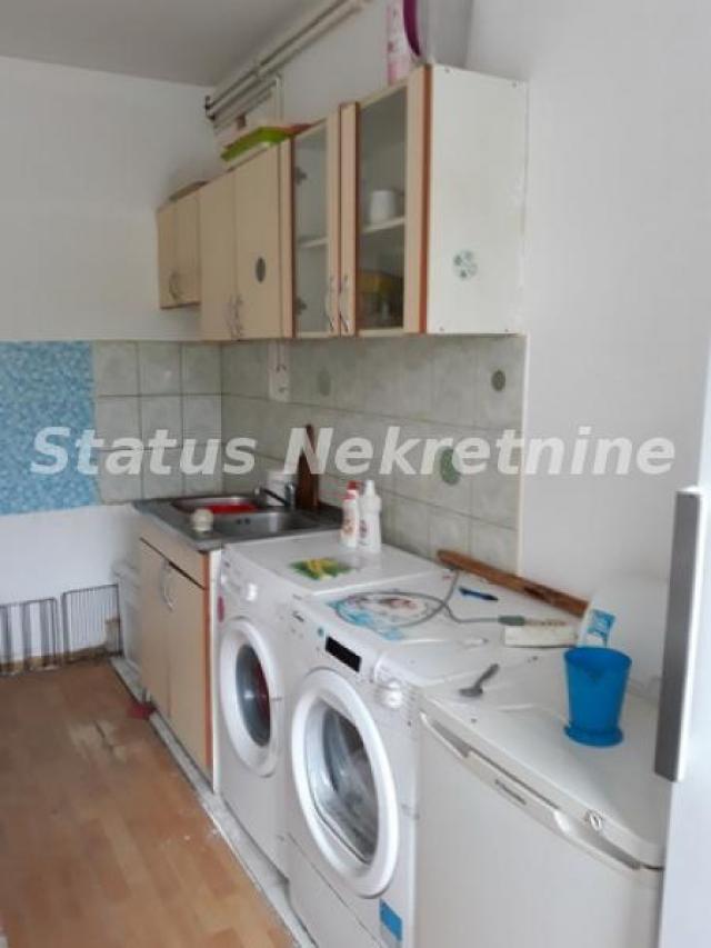 Sajlovo-Veliki Opremljen Hostel-065/385 8880