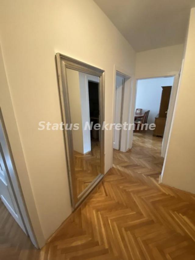Nova Detelinara-Useljiv Namešten Trosoban stan 75 m2 sa Parkingom-Zakupnina 650e-065/385 8880