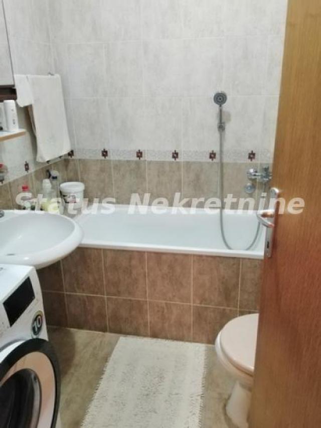 Novi Sad-Kać-odlična kuća u nizu