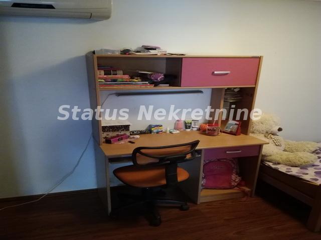 Novi Sad-Uknjižena kuća sa Radionicom i Poslovnim prostorom na glavnom putu- 065/385-8880