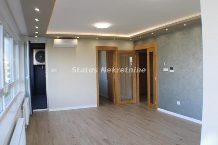 Četvorosoban stan, 101 m², Stari Grad, Novi Sad, 4. sprat