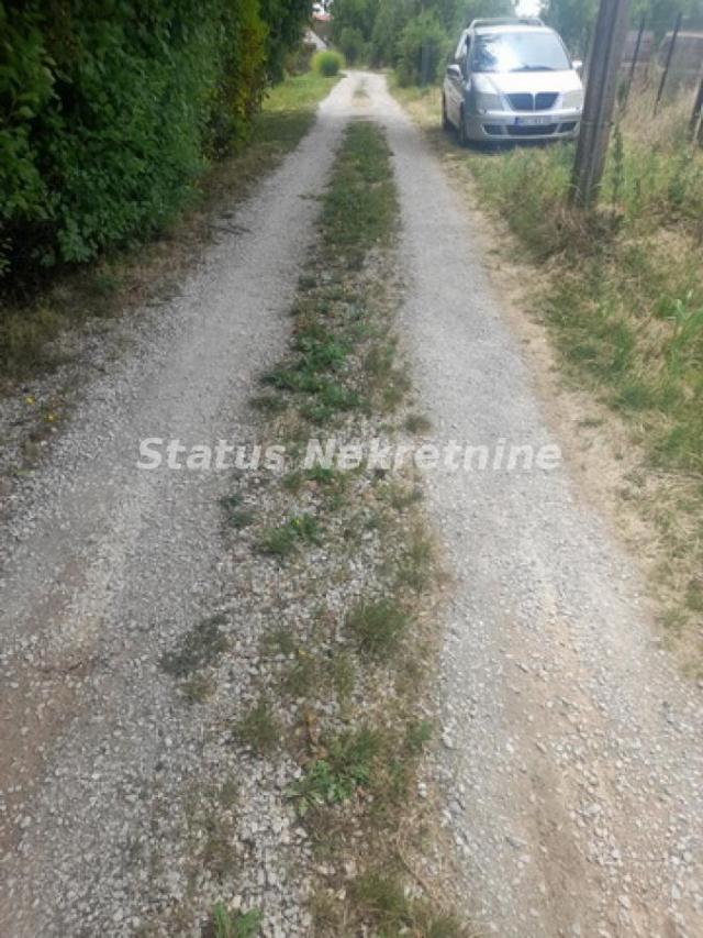 Banstol-Veeliki Ravan Građevinski Plac 7000 m2 u Zelenom kraju-065/385 8880