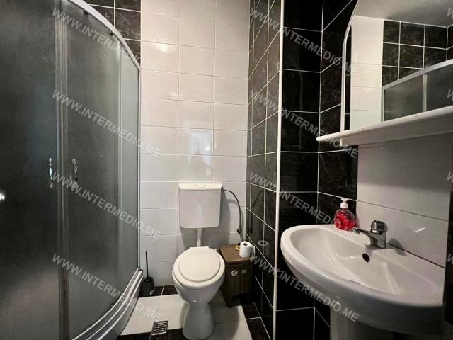 Prodaje se dvosoban stan 64m2, Topla 2, Herceg Novi