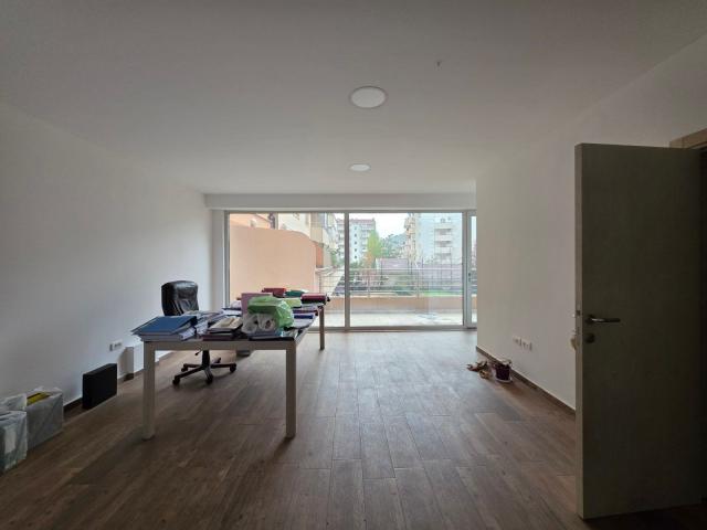 Prodaja poslovnog prostora 100 m² – Rozino, Budva, atraktivna lokacija